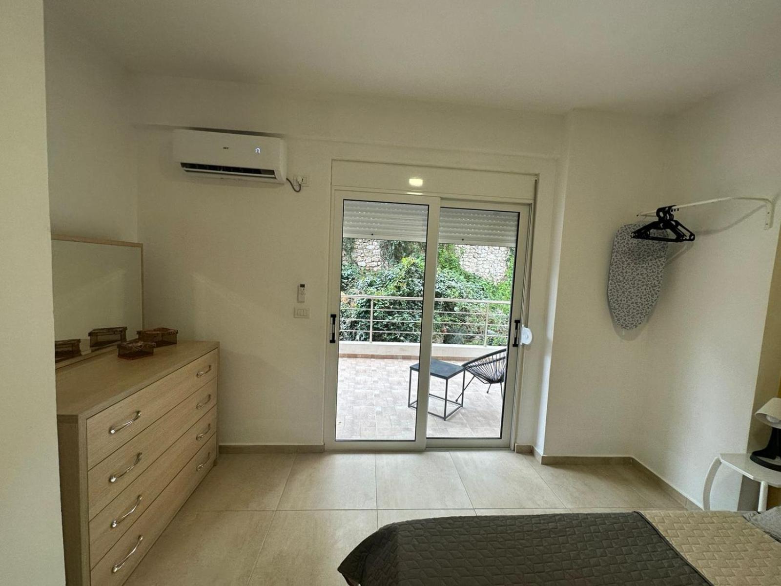 Eva Apartament's Saranda